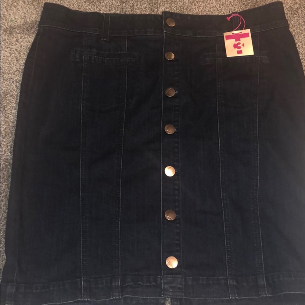 denim skirt